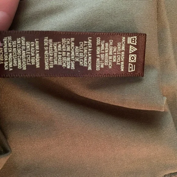 SKIMS ALL IN ONE MOCK NECK SLEEVELESS ONESIE UMBER NWT - Picture 9 of 9